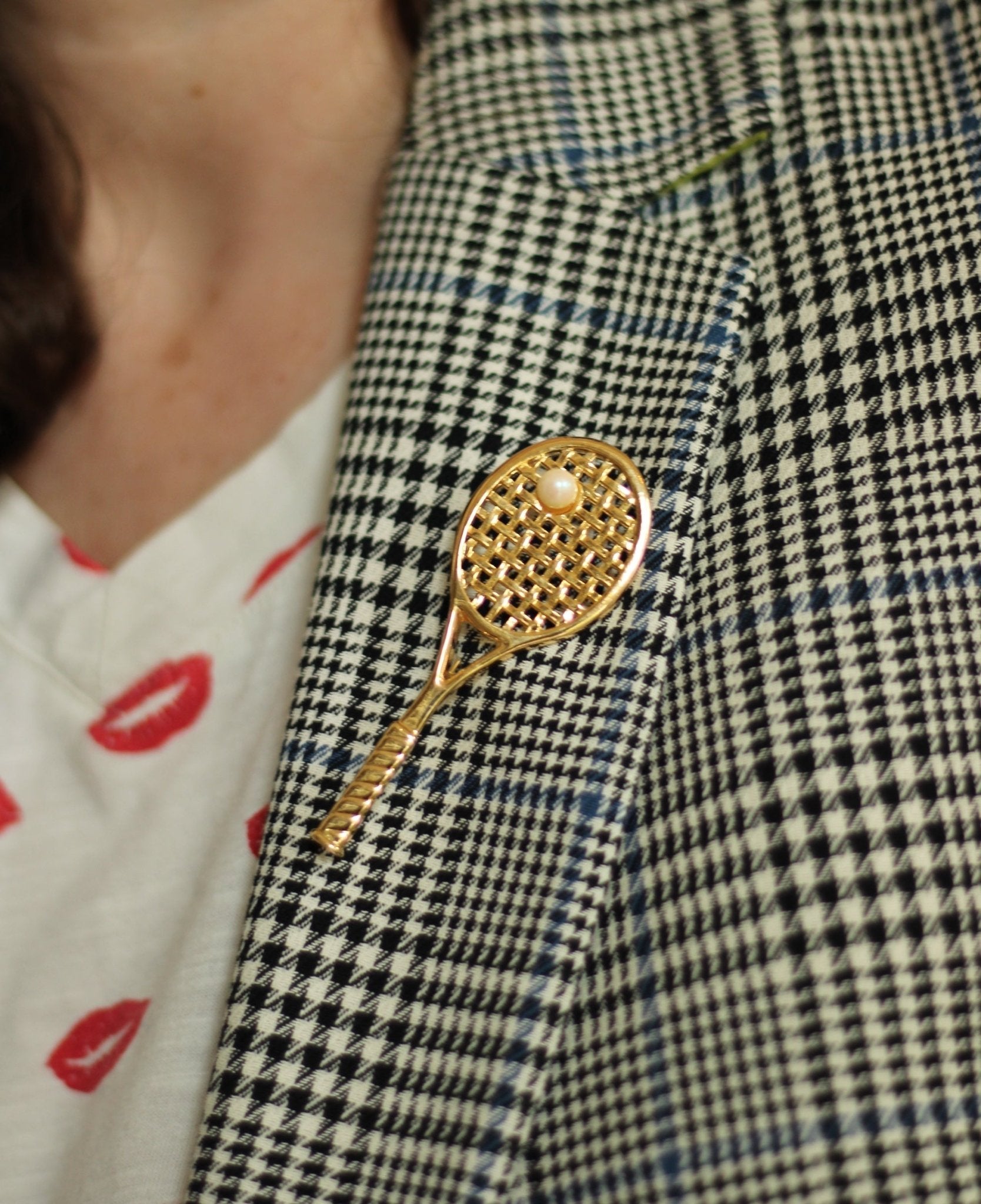 18 K gold plated tennis racket brooch - Natalia Willmott
