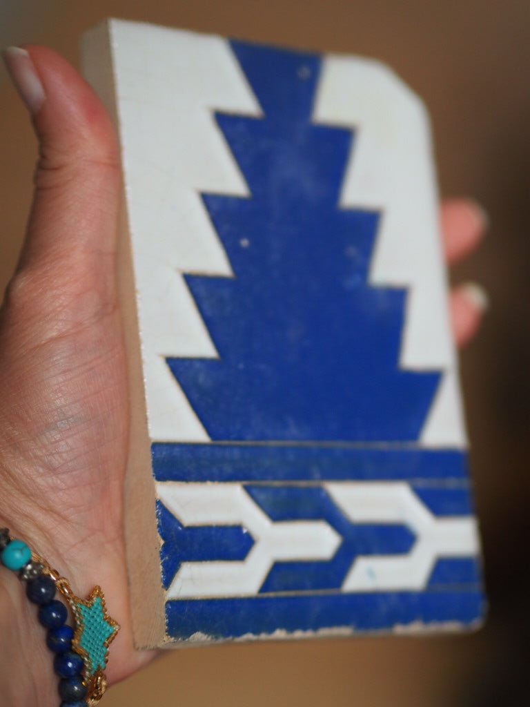 antique portuguese tile - zig zag - Natalia Willmott