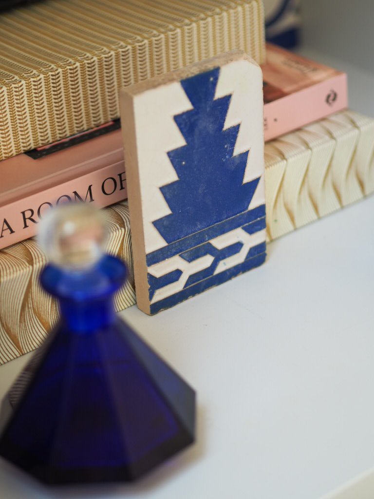 antique portuguese tile - zig zag - Natalia Willmott