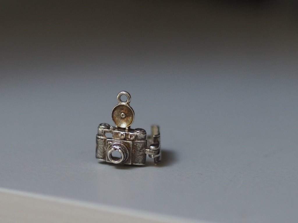 Camera with top flash vintage silver charm - Natalia Willmott