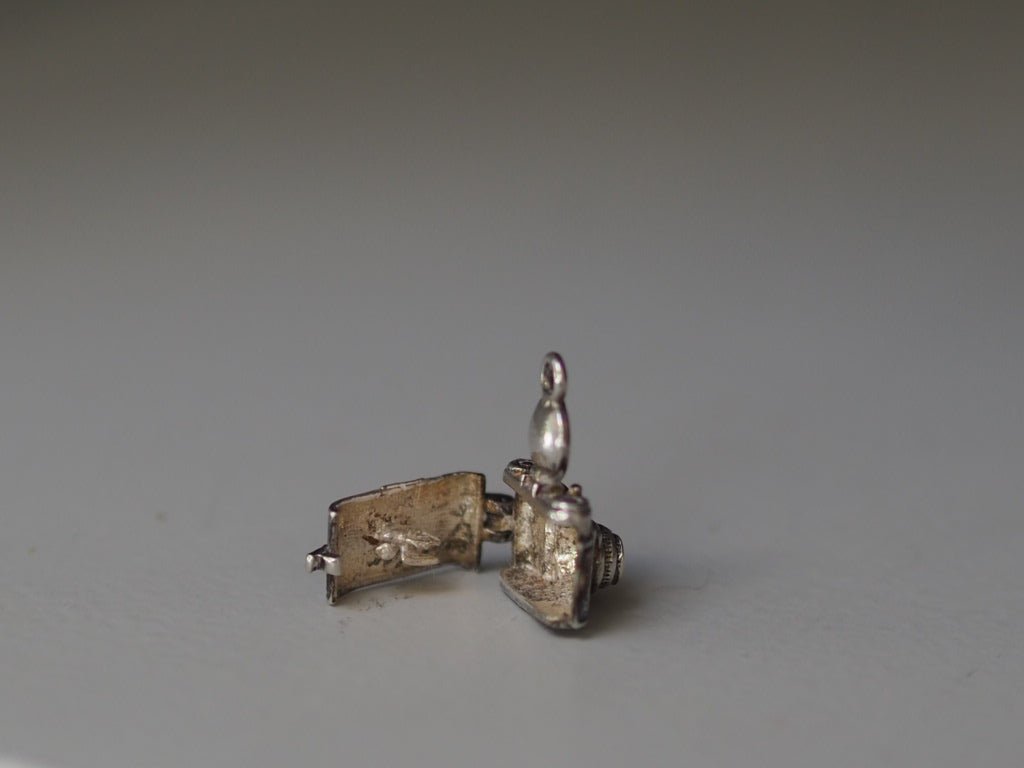 Camera with top flash vintage silver charm - Natalia Willmott