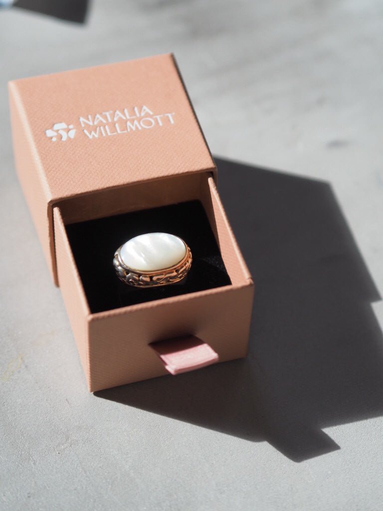 Mother of pearl and sterling silver ring - Natalia Willmott