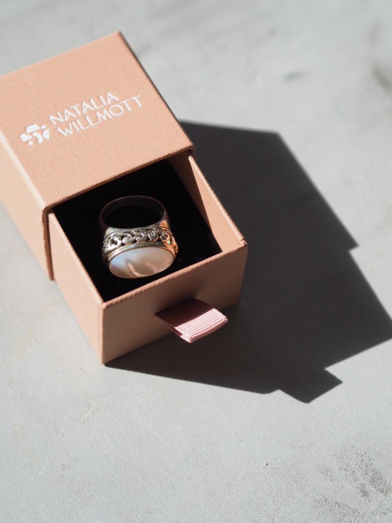 Mother of pearl and sterling silver ring - Natalia Willmott