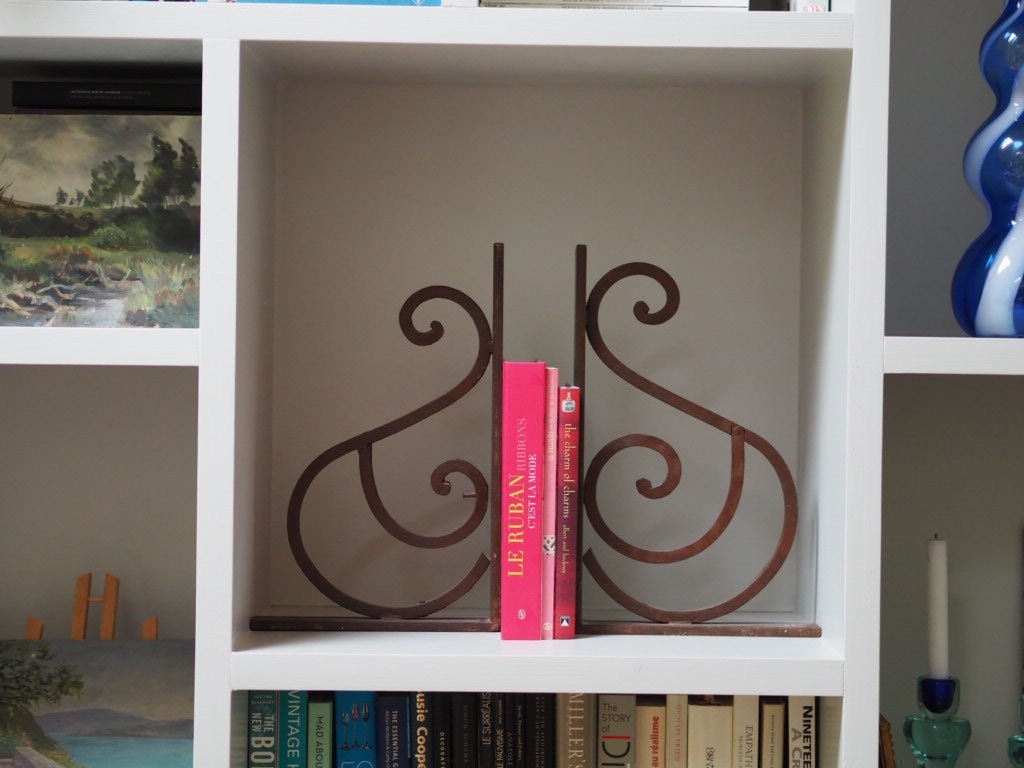 Pair of wrought iron book ends Pekin - Natalia Willmott