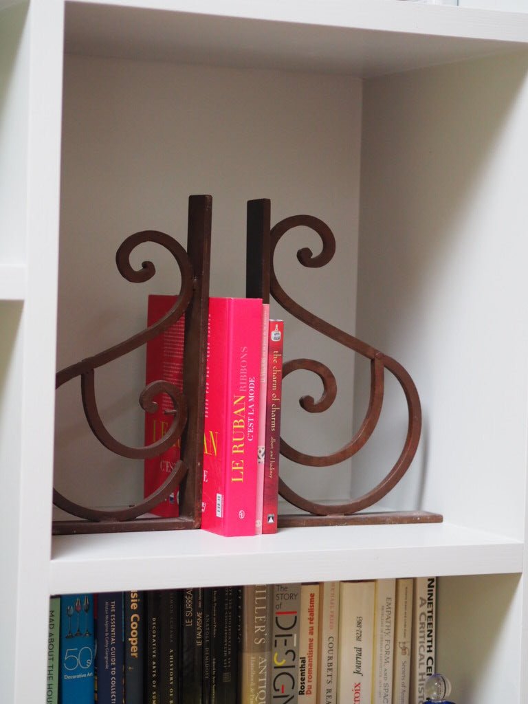 Pair of wrought iron book ends Pekin - Natalia Willmott