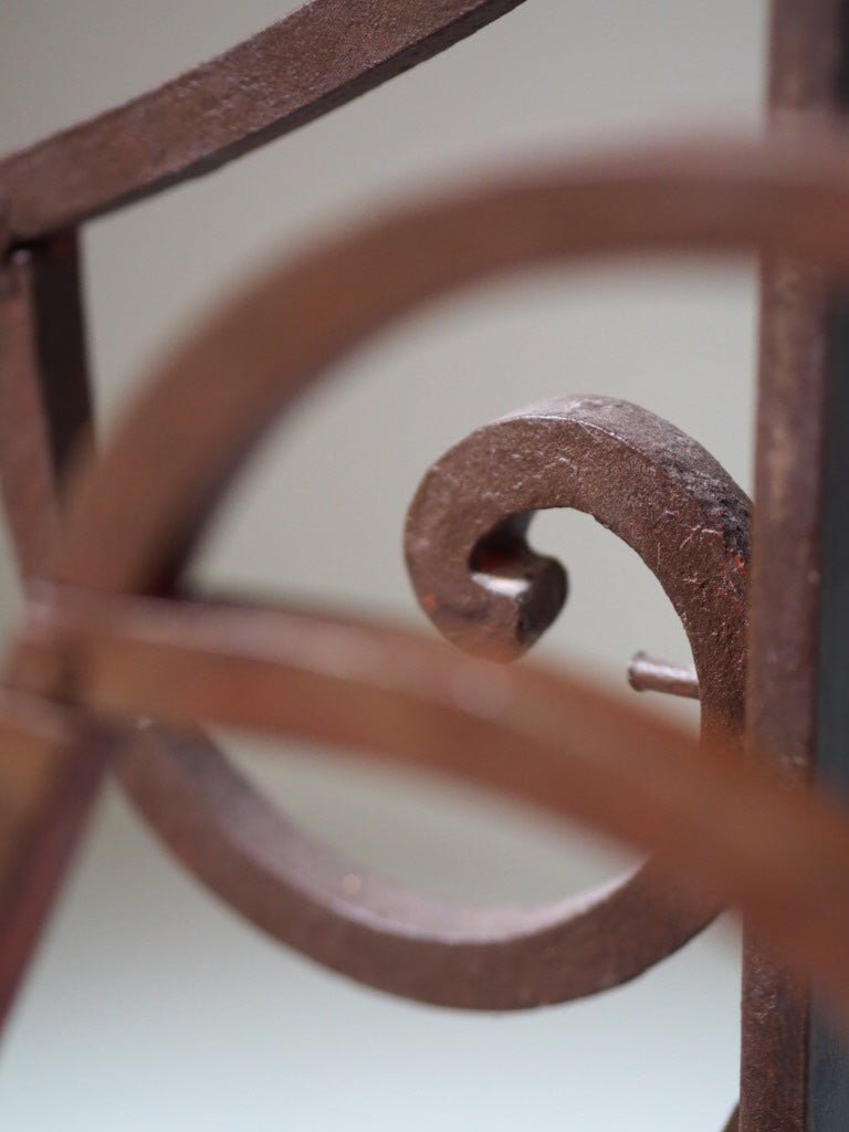 Pair of wrought iron book ends Pekin - Natalia Willmott