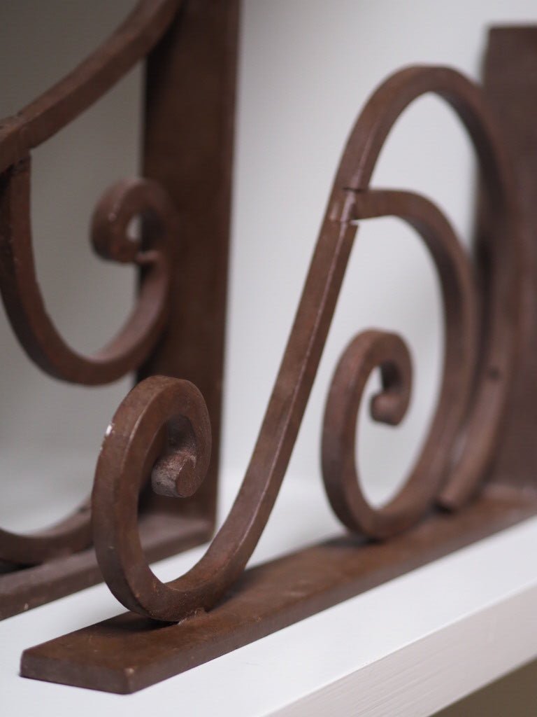 Pair of wrought iron book ends Pekin - Natalia Willmott