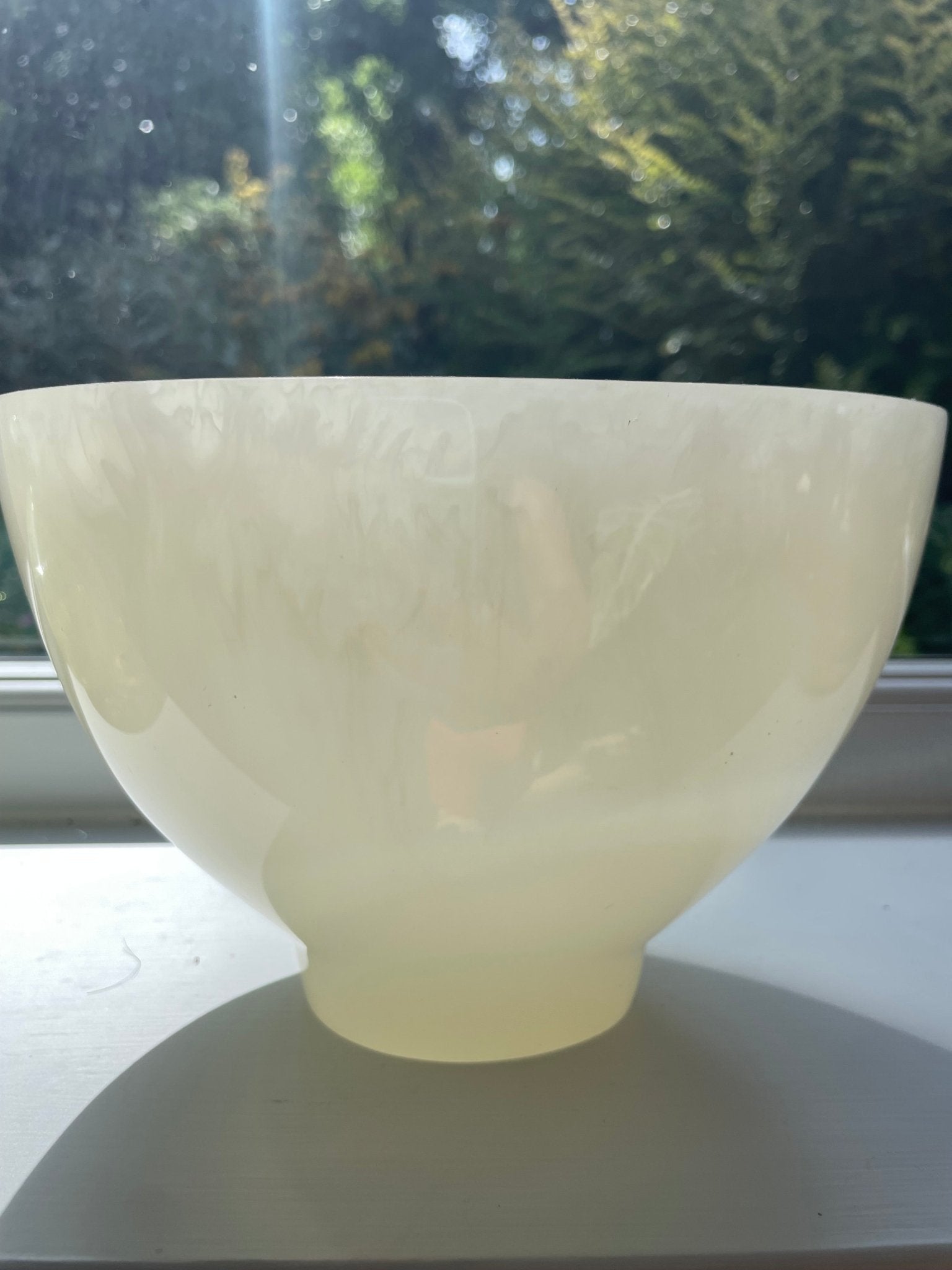 Resin bowl - Natalia Willmott