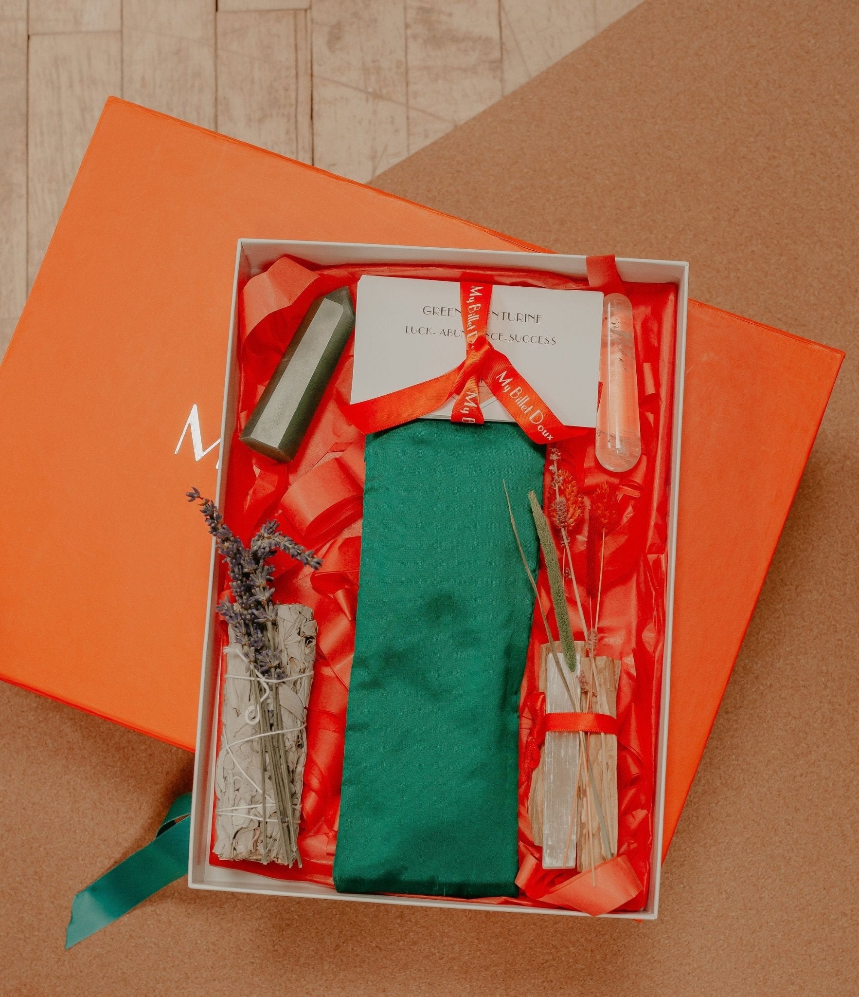 RITUEL GIFT BOX "FRAGMENT" BOND GREEN SILK CUSHION SET WITH GREEN AVENTURINE - Natalia Willmott