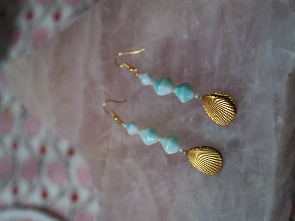 Shell light blue glass necklace and earrings - Natalia Willmott