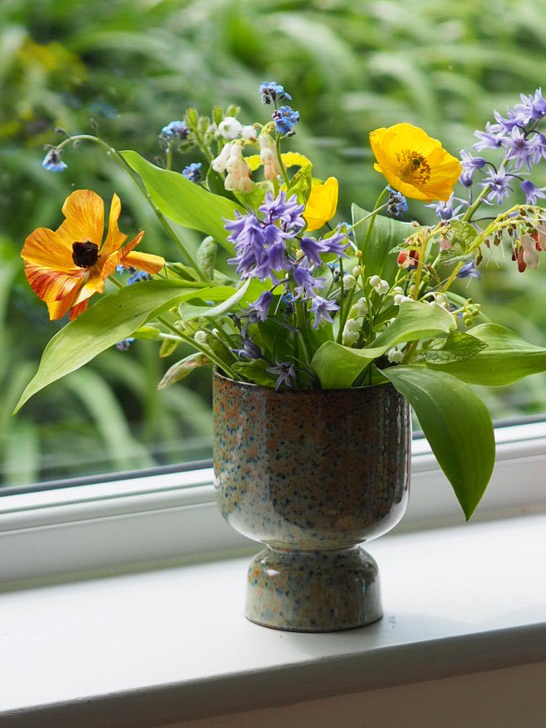 Stoneware flower pot - Natalia Willmott