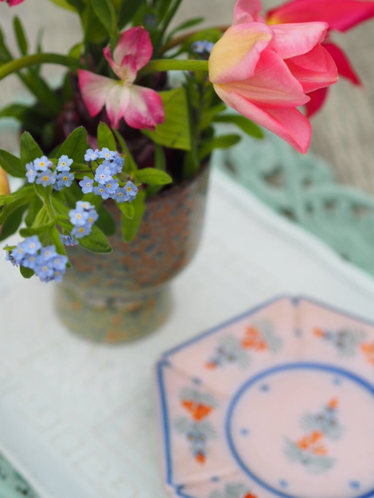 Stoneware flower pot - Natalia Willmott