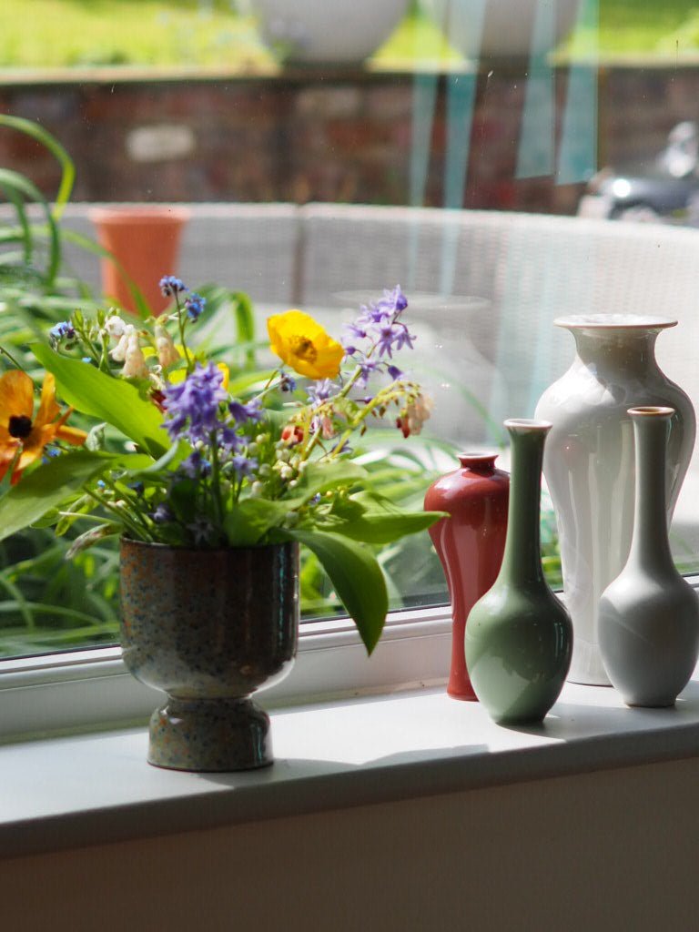 Stoneware flower pot - Natalia Willmott