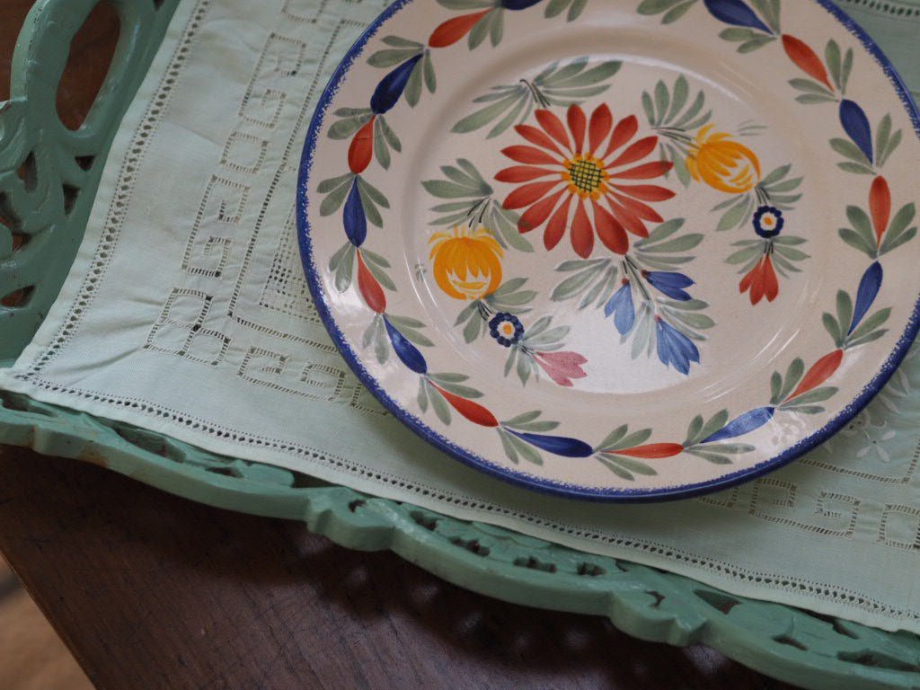 Vintage light green placemat - Natalia Willmott