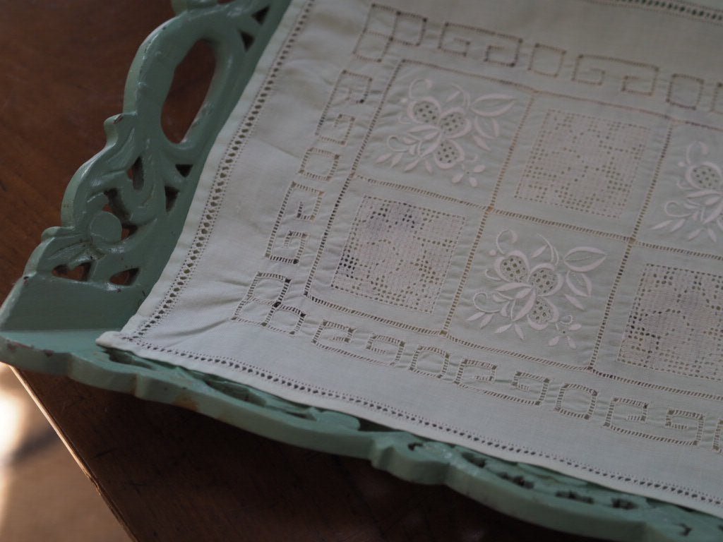 Vintage light green placemat - Natalia Willmott