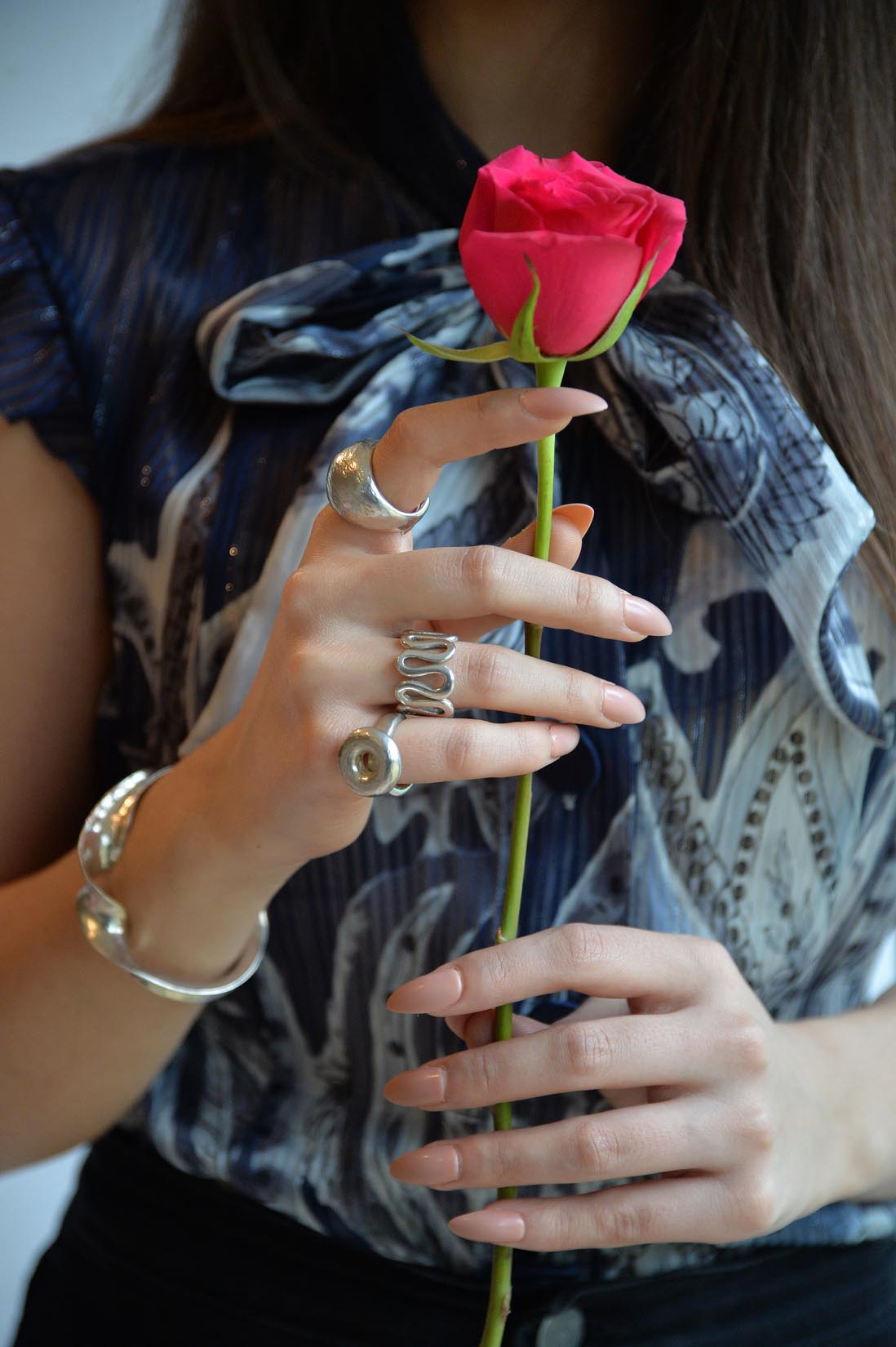 Adjustable ring grosse ronde by Elisabeth Riveiro - Natalia Willmott