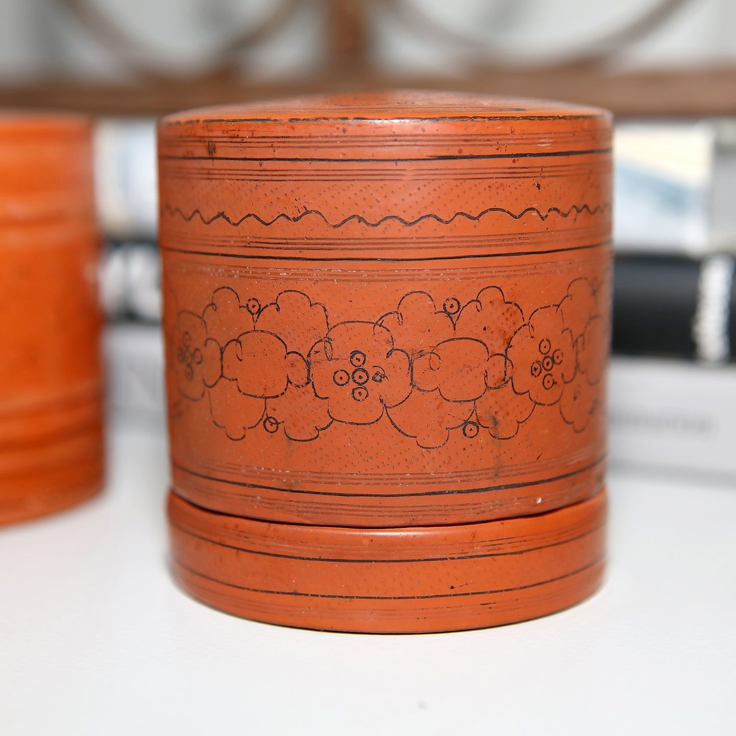 Antique Kun-it Burmese lacquerware box - Natalia Willmott