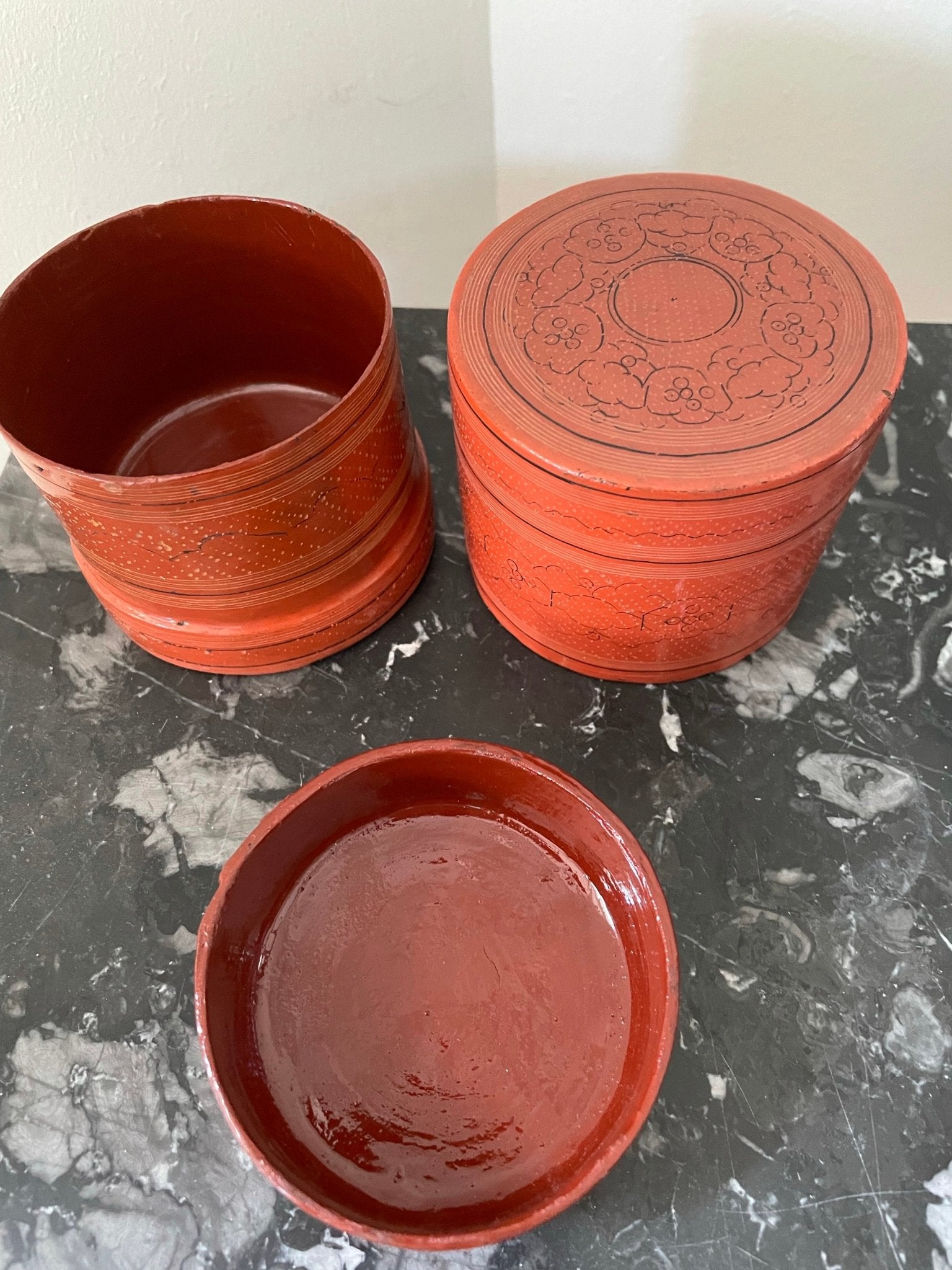 Antique Kun-it Burmese lacquerware box - Natalia Willmott