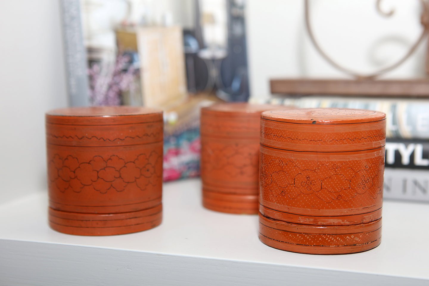 Antique Kun-it Burmese lacquerware box - Natalia Willmott