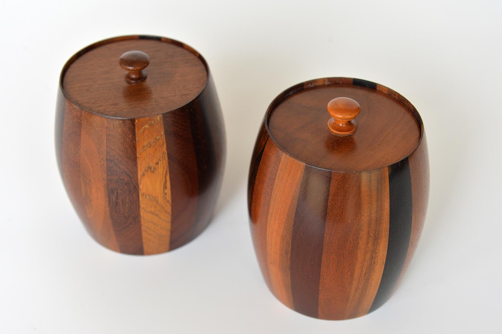 Barrel-shape antique tobacco jar - Natalia Willmott