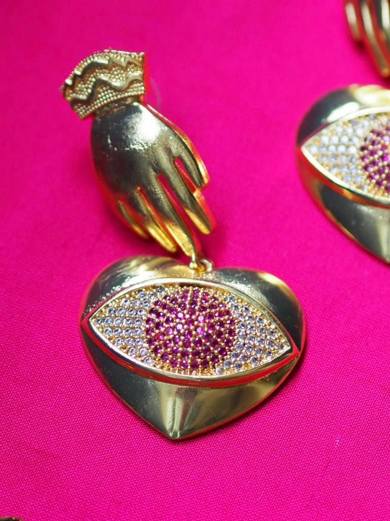 Brass hand and heart earrings with zircon - Natalia Willmott