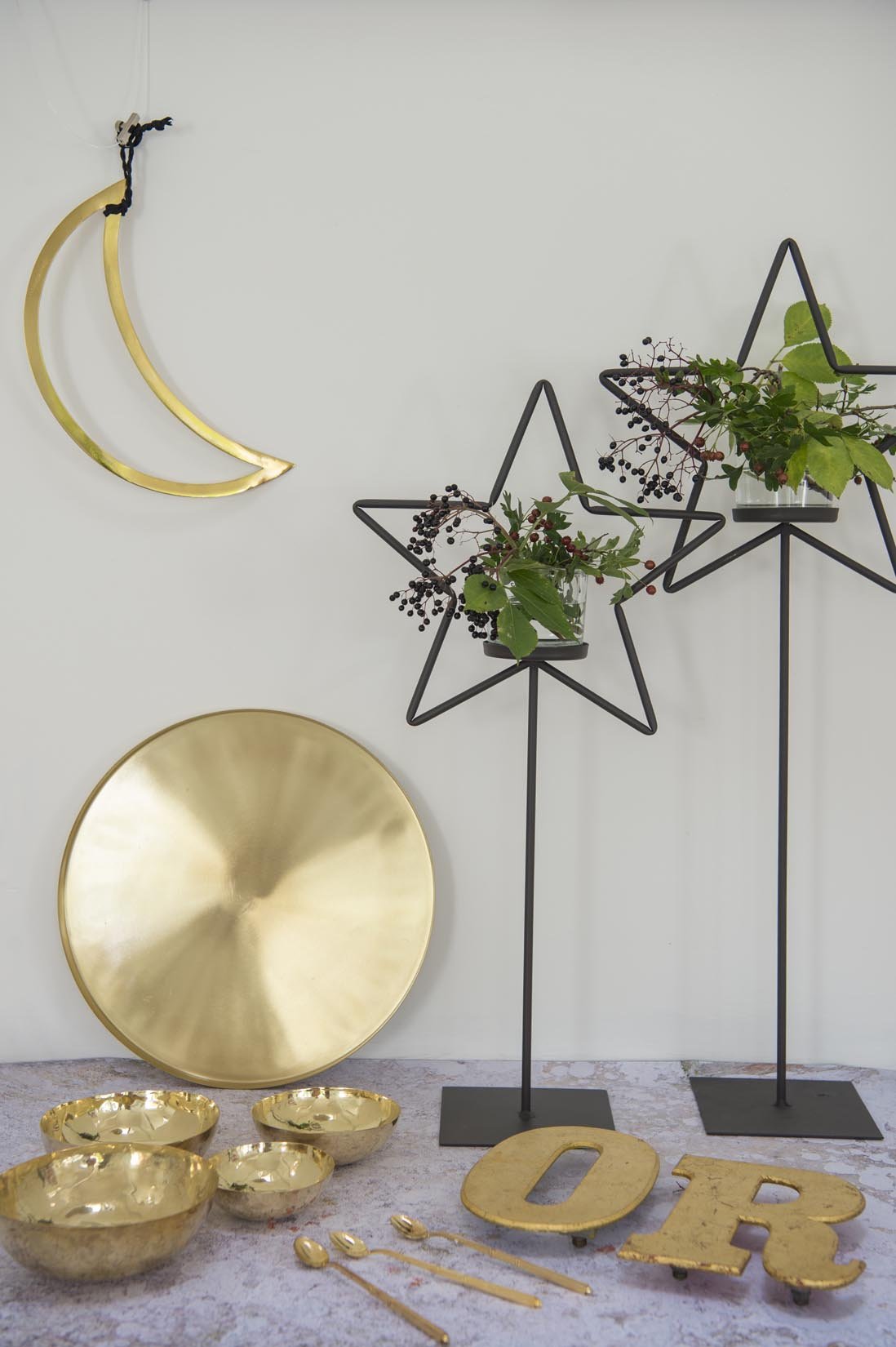 Circular brass tray - Natalia Willmott