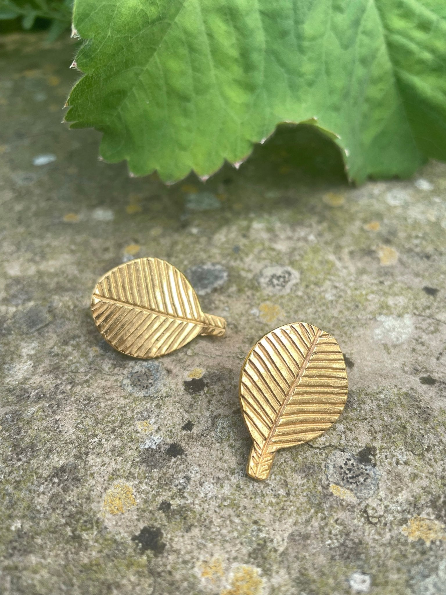 Earrings "Feuille" by Elisabeth Riveiro - Natalia Willmott