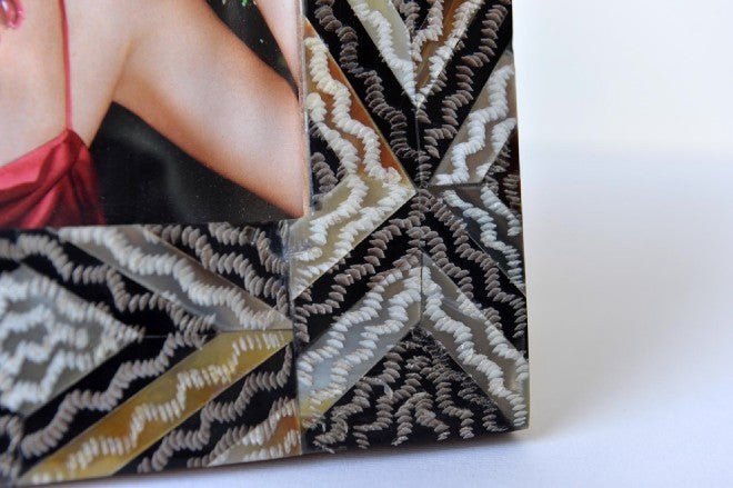 Etched horn frame - Natalia Willmott