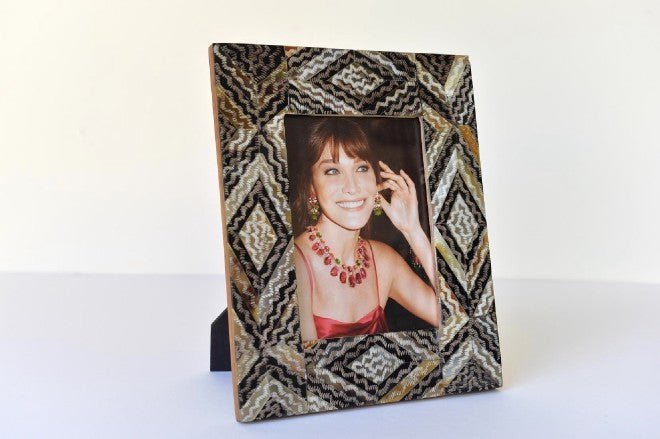 Etched horn frame - Natalia Willmott