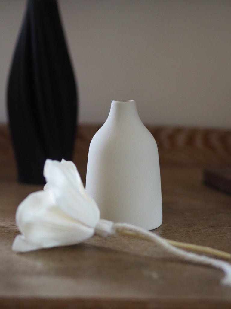 Flower diffuser object - Natalia Willmott