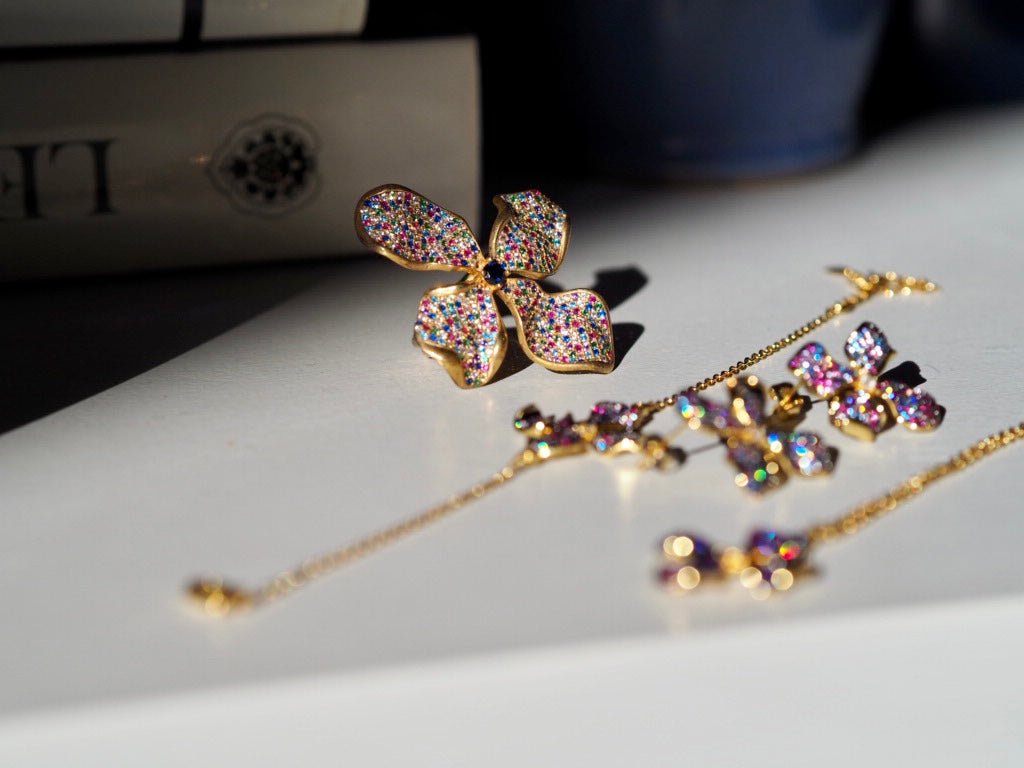 Flower multicoloured zircon on gold jewellery - Natalia Willmott