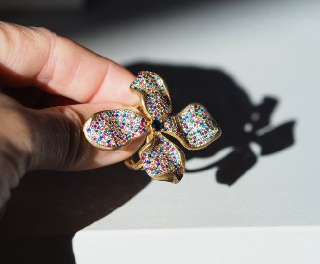 Flower multicoloured zircon on gold jewellery - Natalia Willmott
