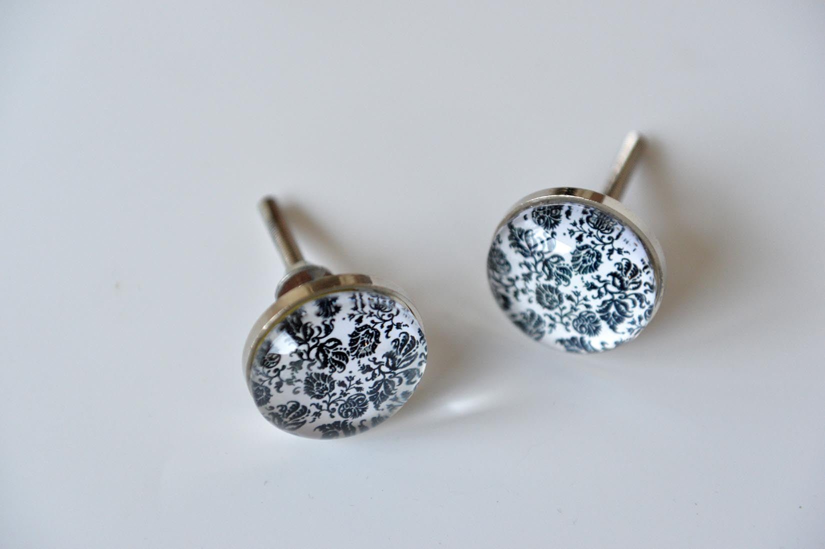 Glass cupboard knob - Natalia Willmott