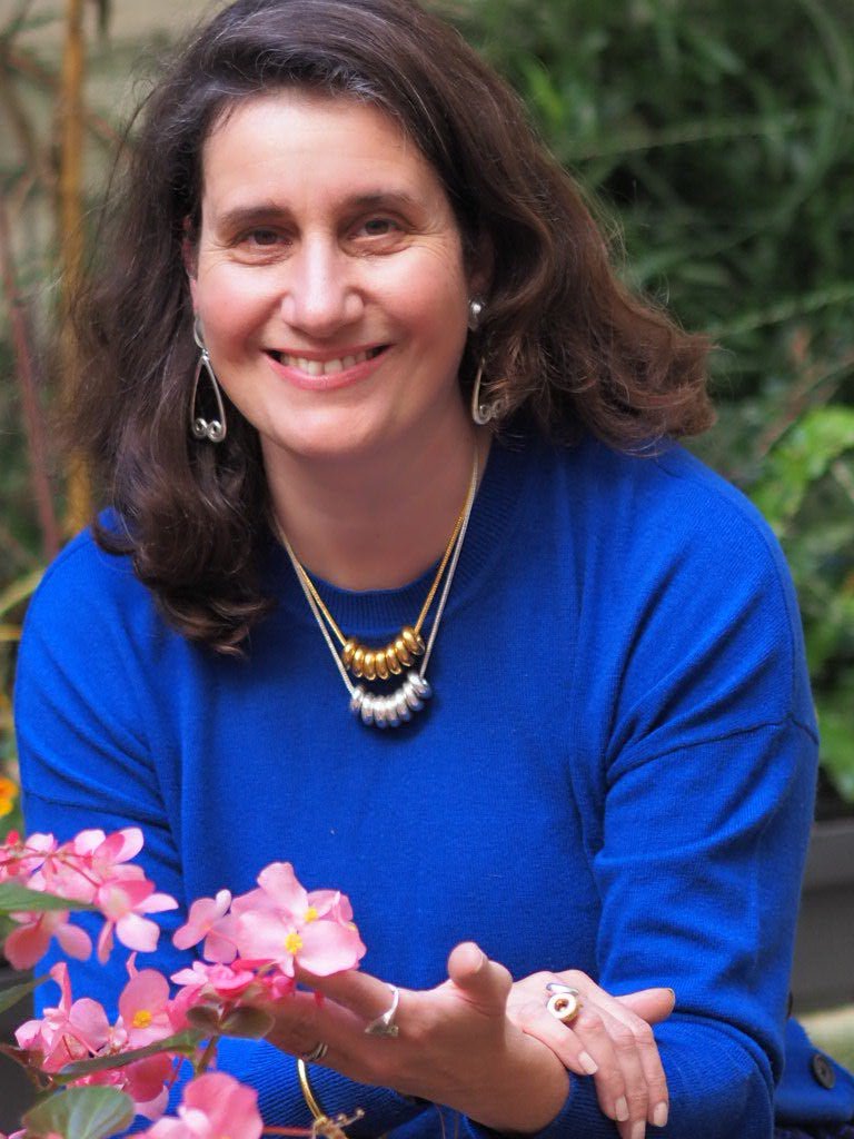 Gold or Silver Lacet necklace by Elisabeth Riveiro - Natalia Willmott
