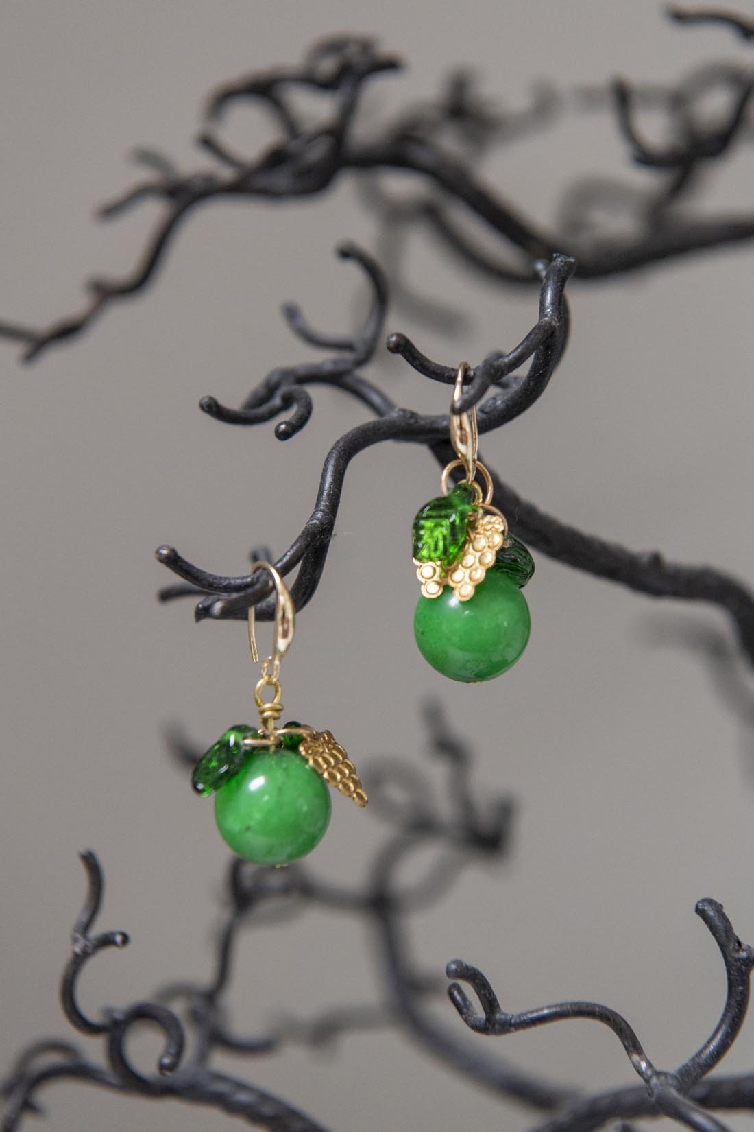 Green beads earrings, necklace and bracelet - Natalia Willmott