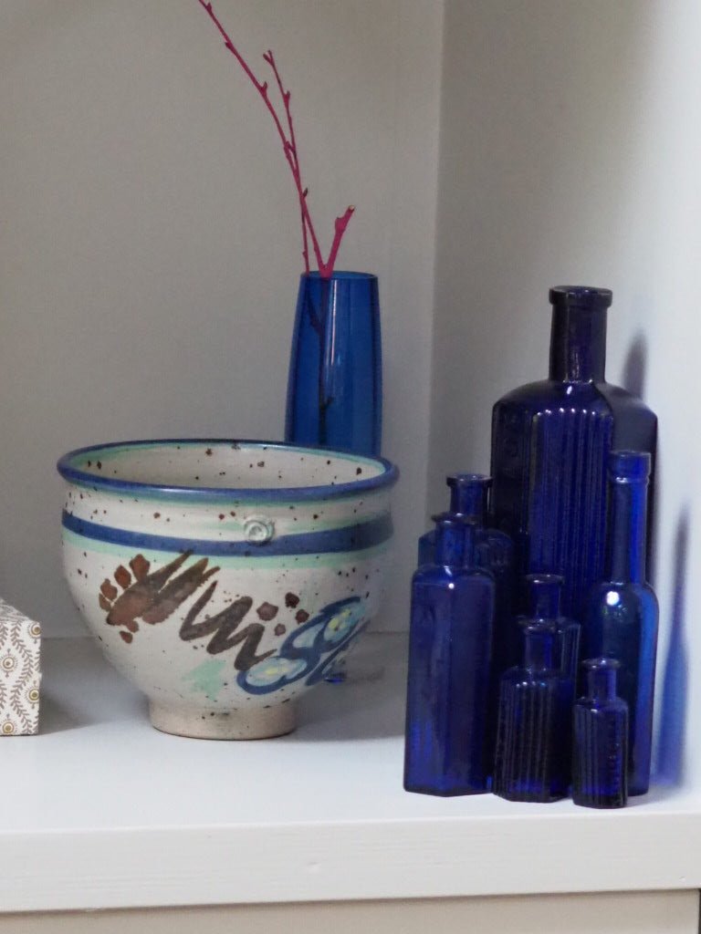 Hand thrown speckled stoneware studio pottery bowl - Natalia Willmott