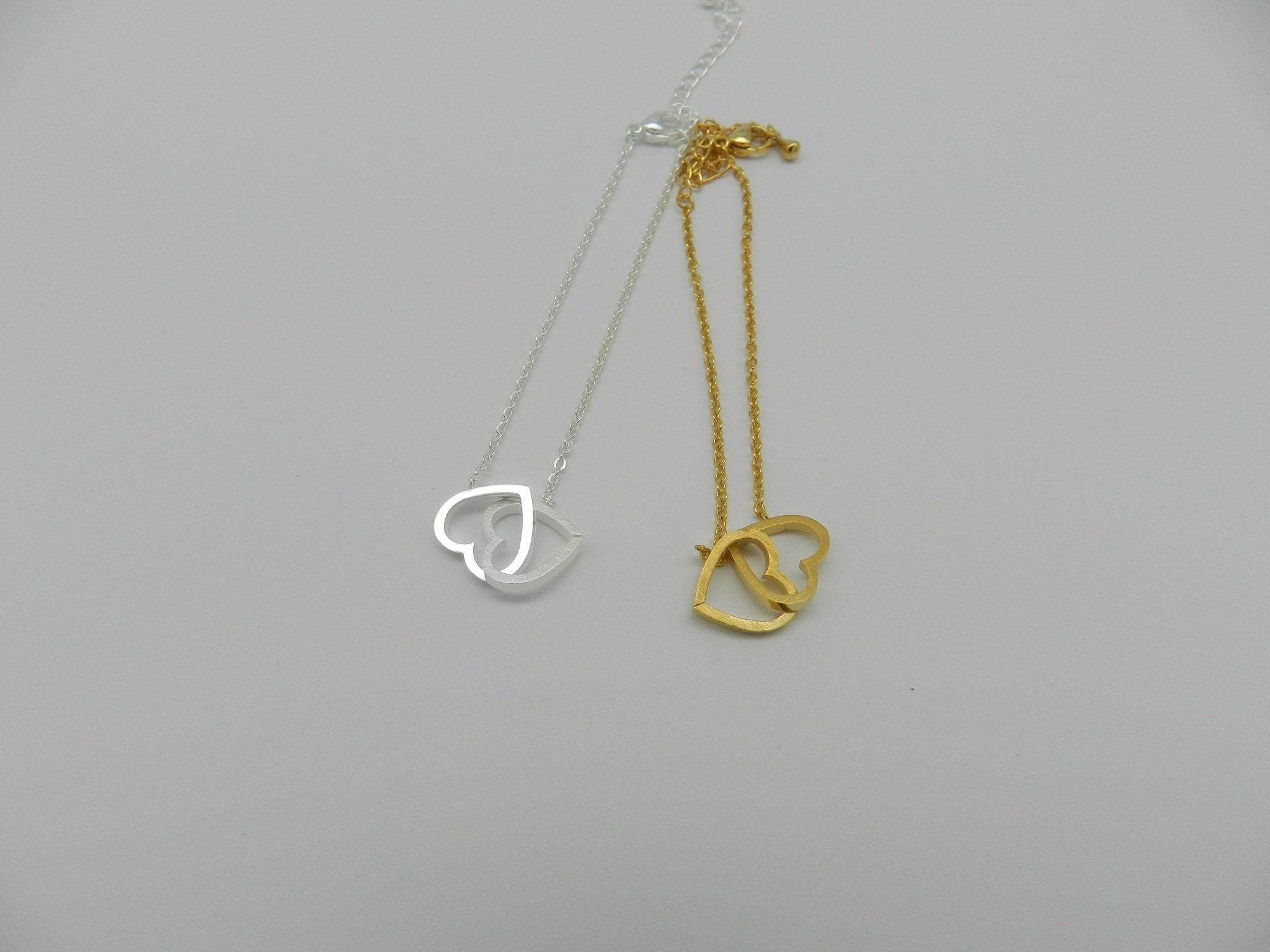 Hearts bracelet in silver or gold - Natalia Willmott