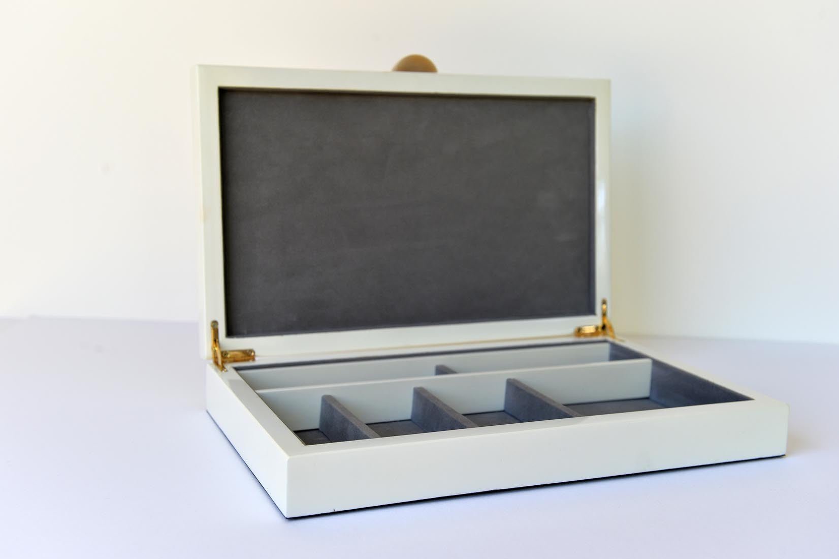 Horn and lacquer wooden jewellery box - Natalia Willmott