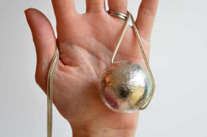 Necklace Grande Boule by Elisabeth Riveiro - Natalia Willmott