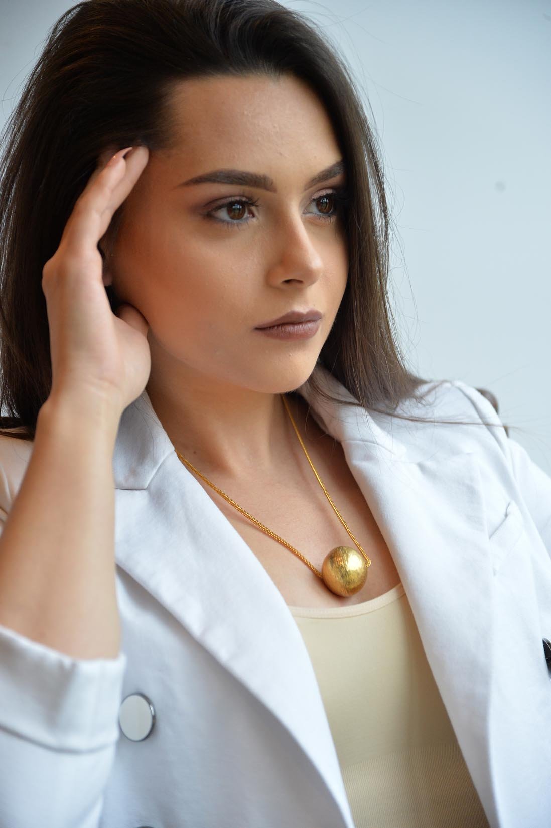 Necklace Petite Boule by Elisabeth Riveiro - Natalia Willmott
