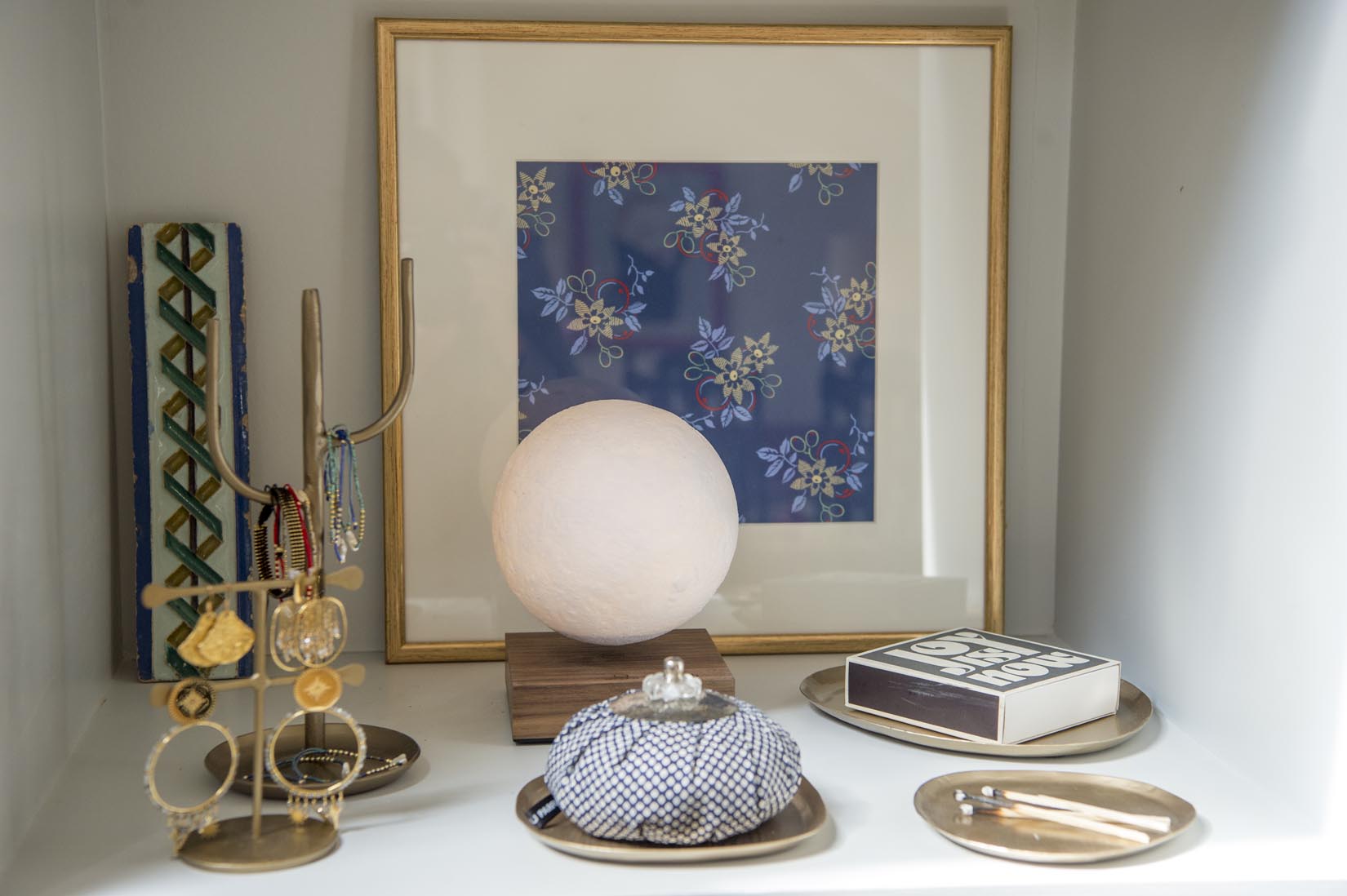 Organic shaped trays - Natalia Willmott