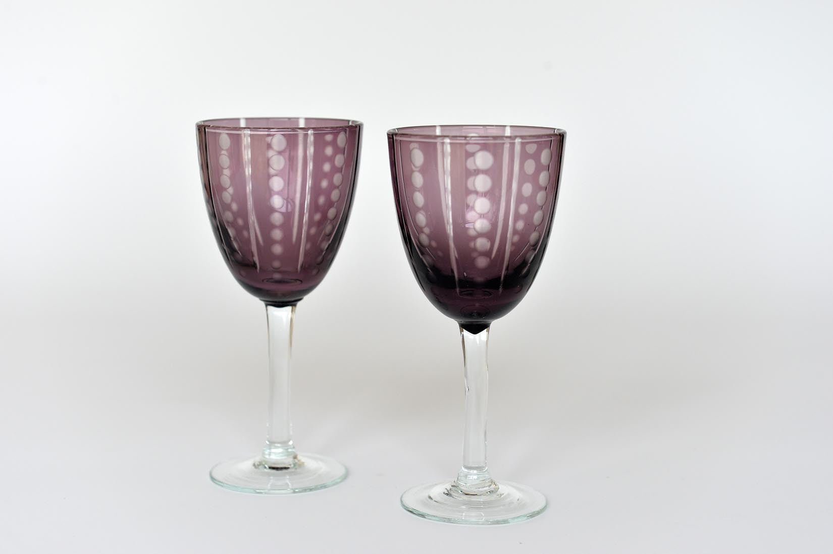 Pair of urchin-footed wine glasses - Natalia Willmott