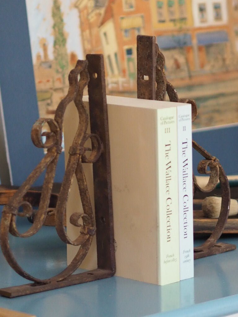 Pair of wrought iron book ends Heloue - Natalia Willmott