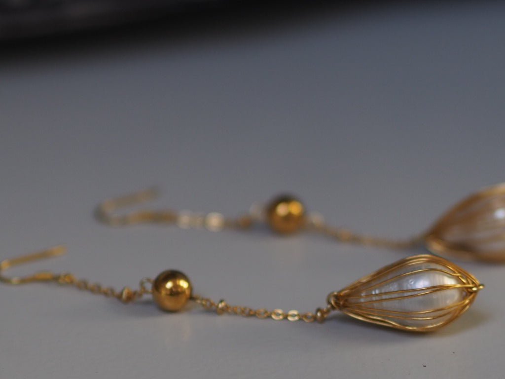 Pearl drop earrings - Natalia Willmott