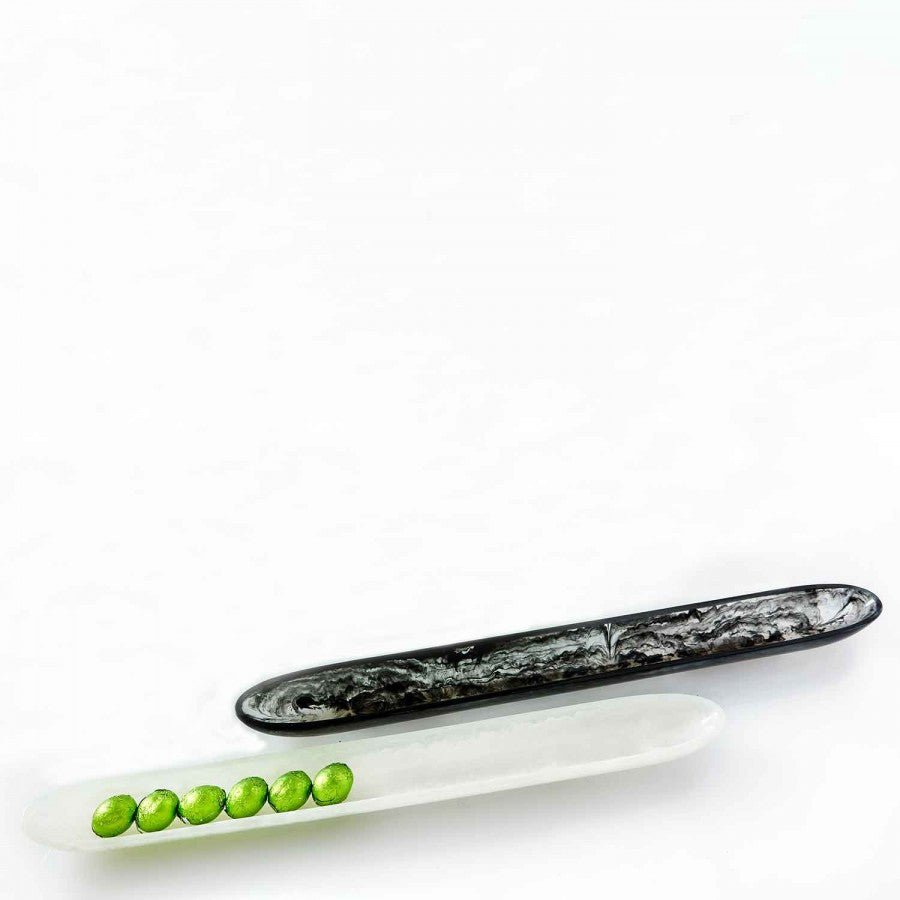 Resin olive boat - Natalia Willmott