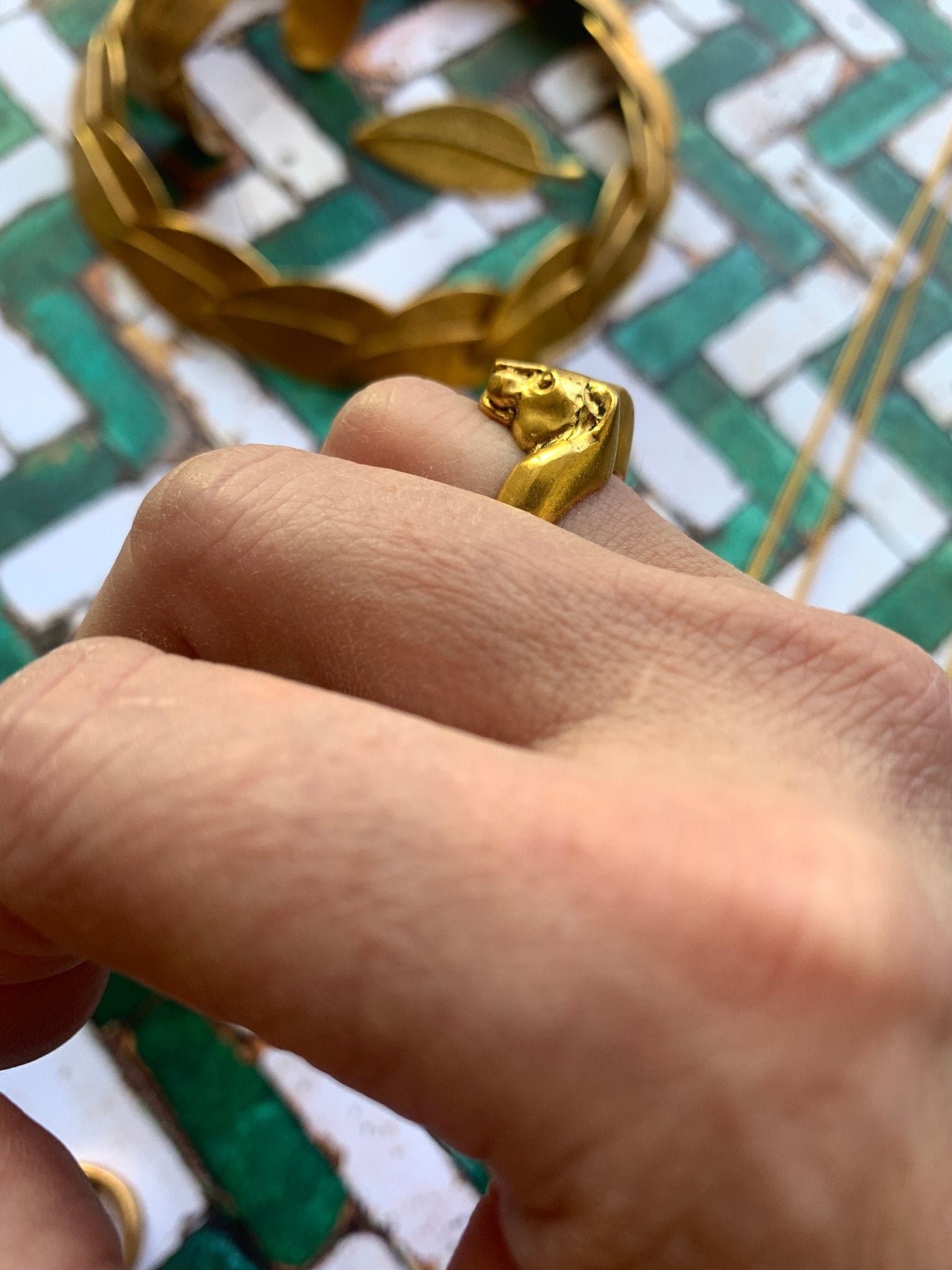 Ring "Lionne" by Elisabeth Riveiro - Natalia Willmott