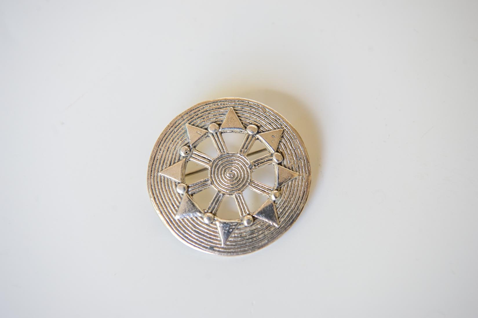 Rose brooch - Natalia Willmott