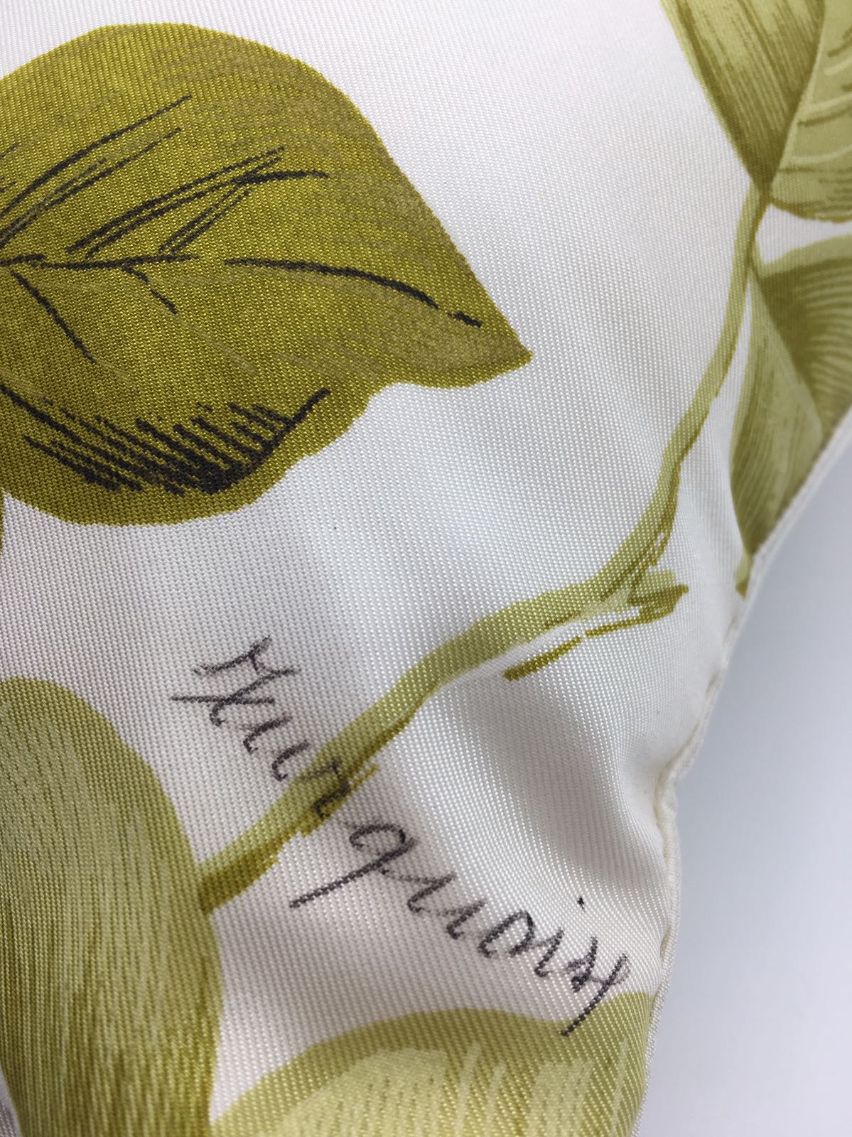 Silk bird cushion - Natalia Willmott