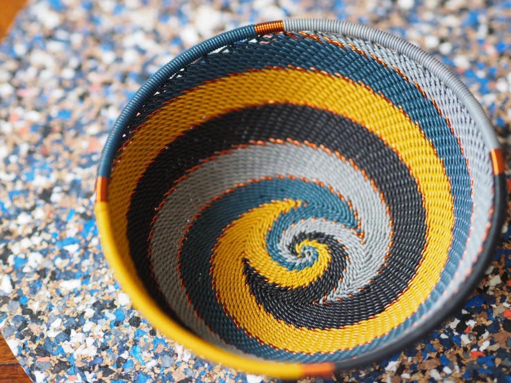 Small wire Zulu bowl - Natalia Willmott