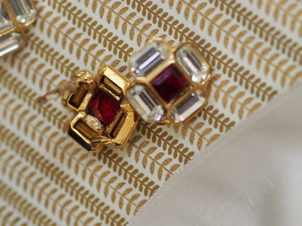 Sphinx quatrefoil vintage clip on earrings - Natalia Willmott